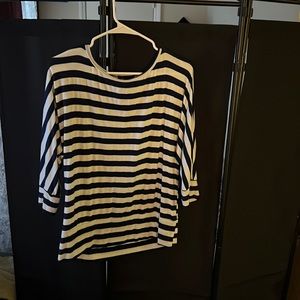 3/4 sleeve navy striped tee